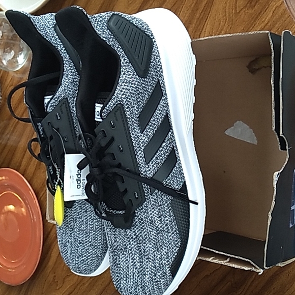 NWT Adidas Duramo 9 Size 12 Running shoes - Picture 4 of 5